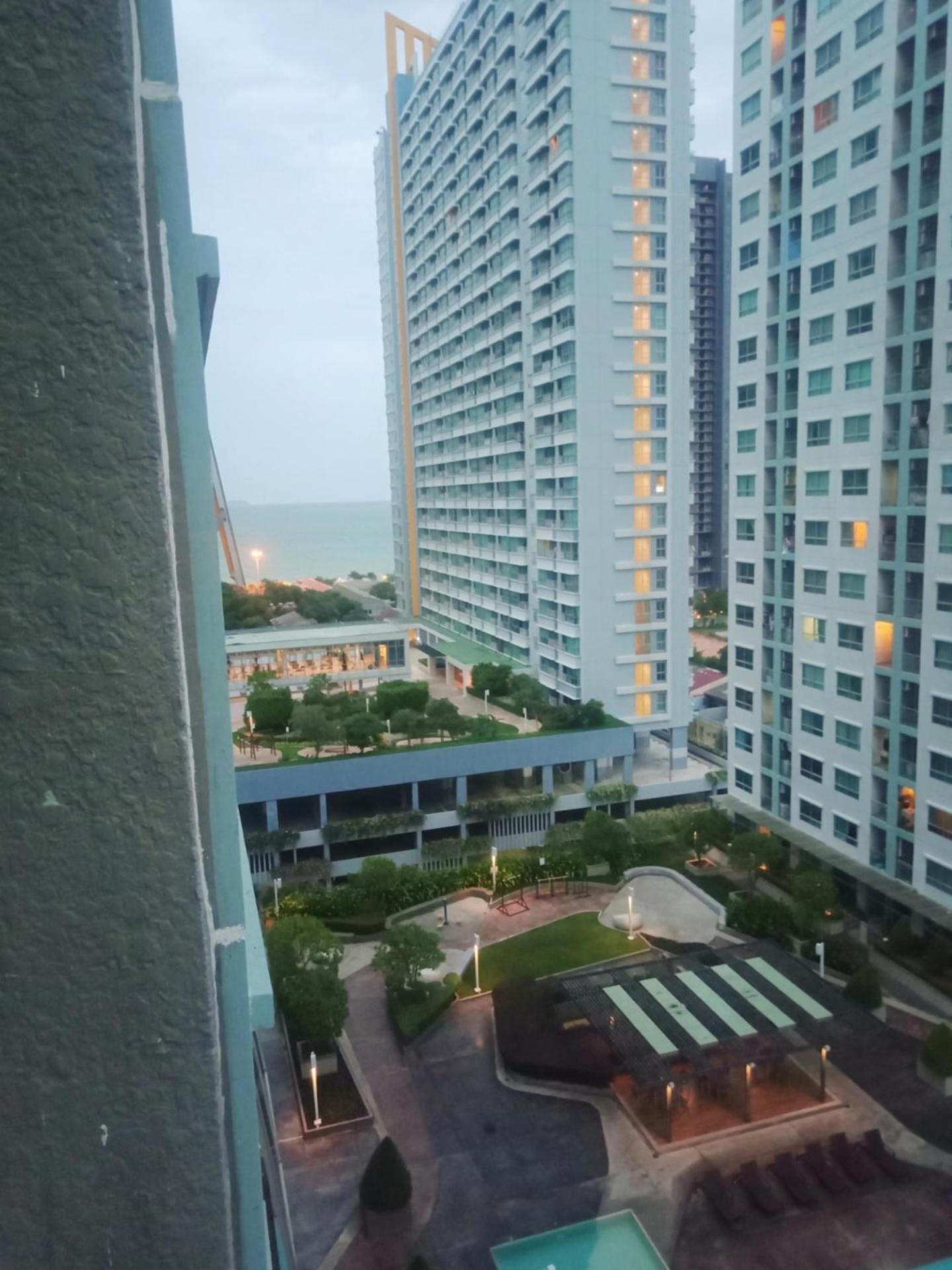 Studio Room Seaview Jomtien Esterno foto